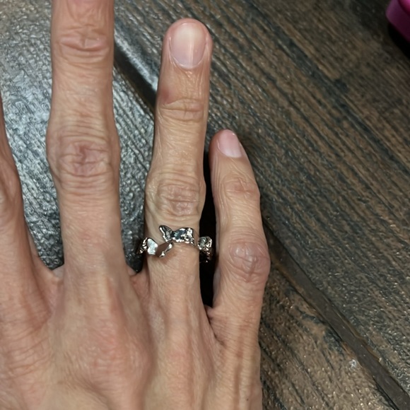 Butterfly Ring Adjustable Silver Alloy With Gift Box - Picture 2 of 10